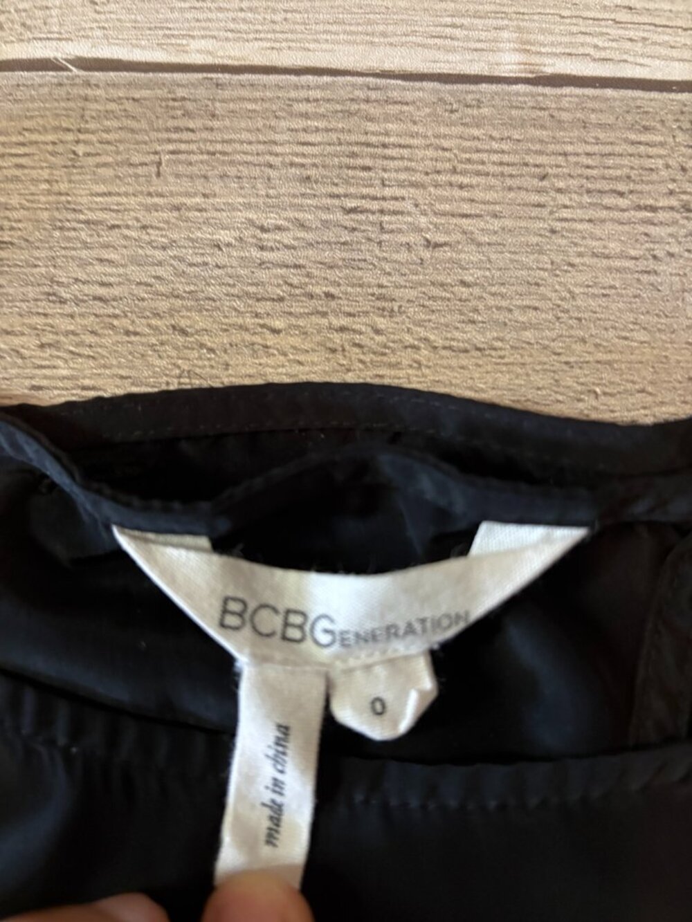 🖤 BCBGeneration Black Faux Wrap Mini Dress Size 0 - Picture 4 of 10